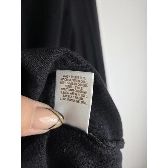 Women's Roj & Ali Black Crew Neck Lightweight Pullover Sweater in Size M - Picture 9 of 9